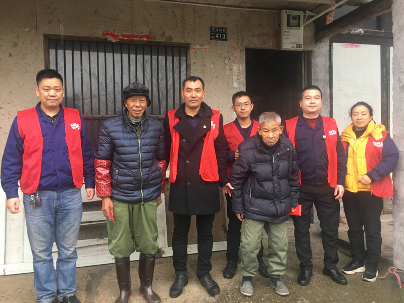 愛(ài)的路上，美機(jī)黨支部一直在行動(dòng)！